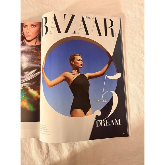 Harper's Bazaar Magazine January 2019 - Margot Robbie cover - Picture 9 of 13